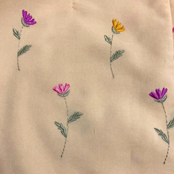 B Smart embroidered midi dress size 5/6 - Picture 6 of 7